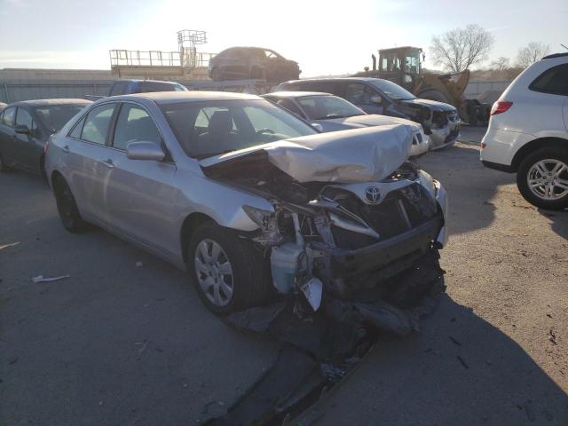 4T1BF3EK4BU643185 - 2011 TOYOTA CAMRY BASE SILVER photo 4