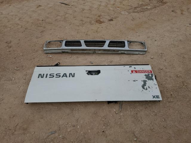 1N6SD11S1TC360767 - 1996 NISSAN TRUCK BASE WHITE photo 12