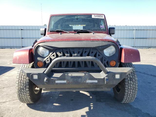 1J4FA54158L566912 - 2008 JEEP WRANGLER SAHARA BURGUNDY photo 5