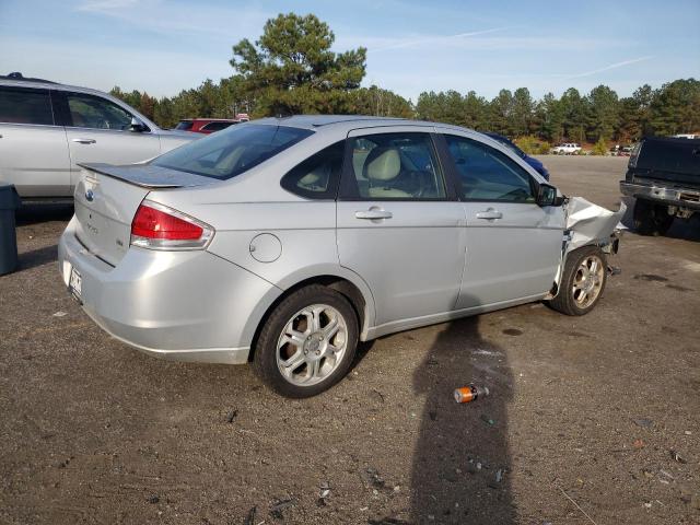 1FAHP35N48W132892 - 2008 FORD FOCUS SE SILVER photo 3