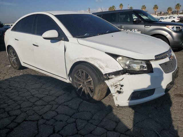 1G1PD5SB0D7214782 - 2013 CHEVROLET CRUZE LT WHITE photo 4