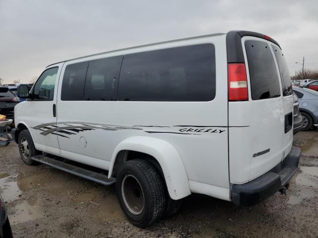 1GAZGXFA9C1197320 - 2012 CHEVROLET EXPRESS G3 LS WHITE photo 2