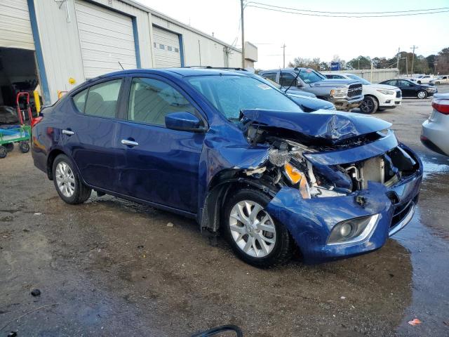 3N1CN7AP3JL844253 - 2018 NISSAN VERSA S BLUE photo 4