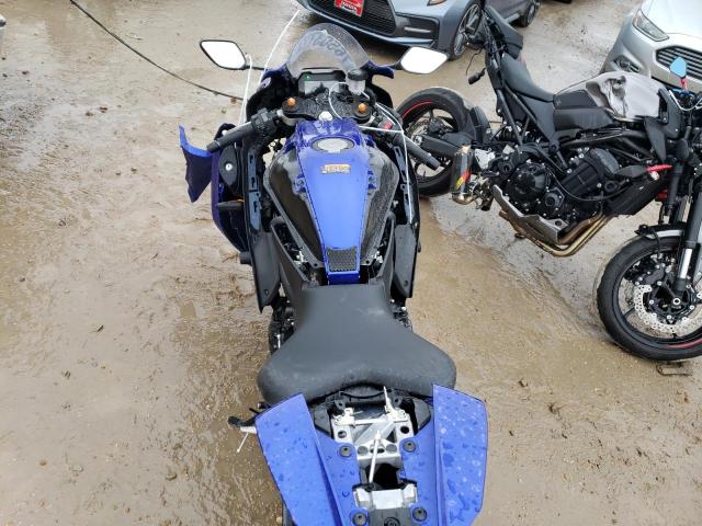 JYARM38EXPA006661 - 2023 YAMAHA YZFR7 BLUE photo 5