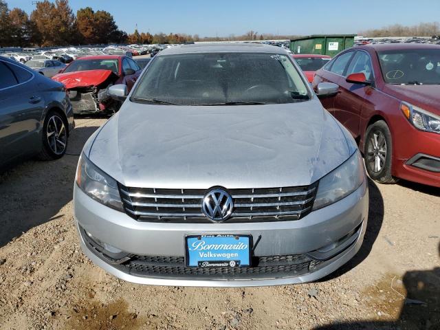 1VWBM7A3XDC038173 - 2013 VOLKSWAGEN PASSAT SE SILVER photo 5