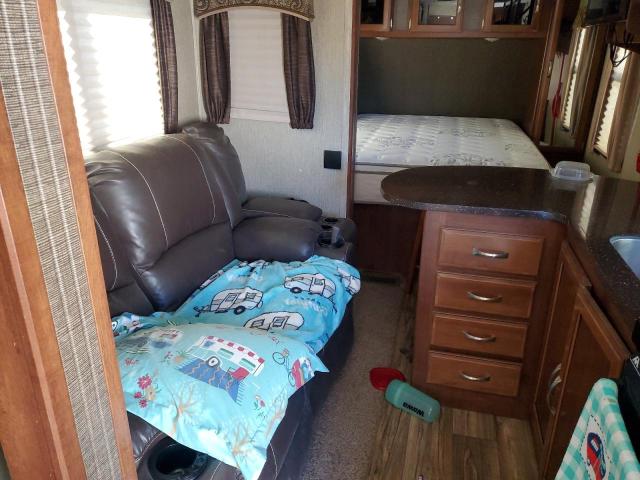 4YDT23R27H2416146 - 2017 KEYSTONE PASSPORT TWO TONE photo 5