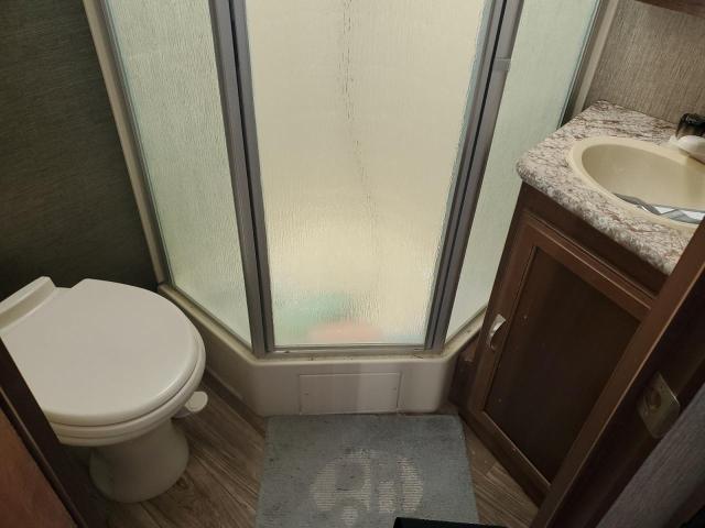 4YDT23R27H2416146 - 2017 KEYSTONE PASSPORT TWO TONE photo 6