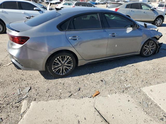 3KPF54AD2PE632696 - 2023 KIA FORTE GT LINE SILVER photo 3