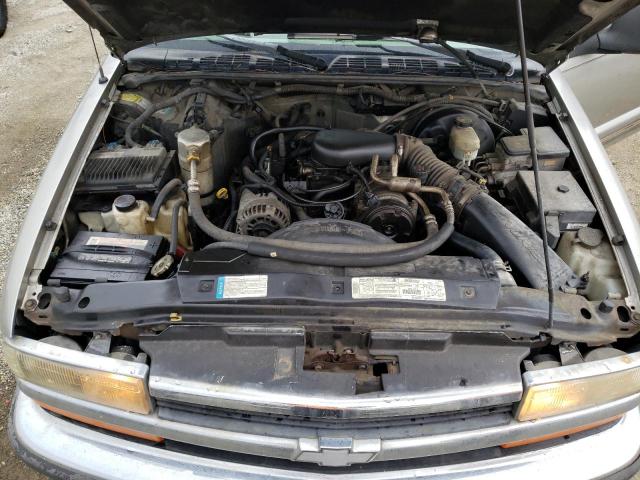 1GNDT13W4W2169571 - 1998 CHEVROLET BLAZER TAN photo 12