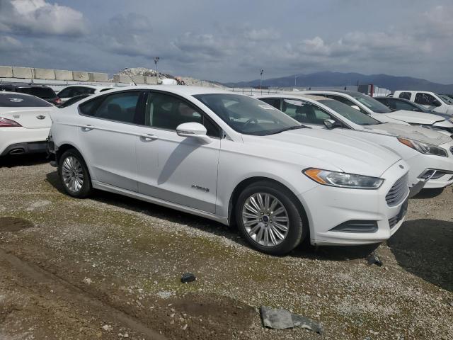 3FA6P0LU0GR173196 - 2016 FORD FUSION SE HYBRID WHITE photo 4