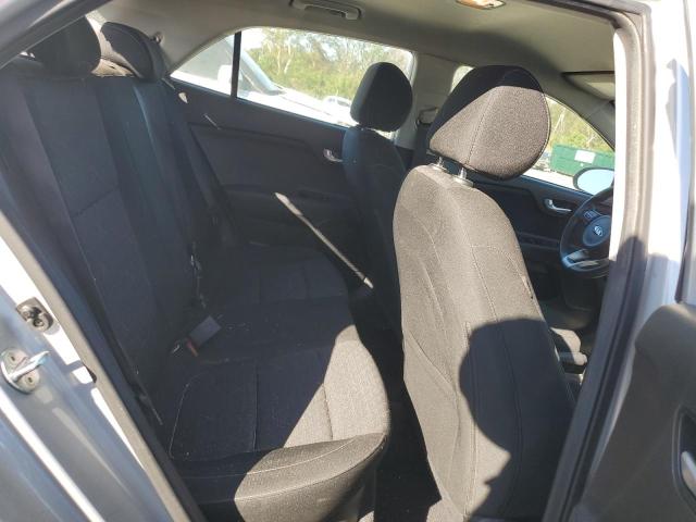 3KPA25AB2JE090398 - 2018 KIA RIO LX SILVER photo 10