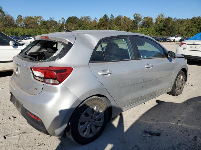 3KPA25AB2JE090398 - 2018 KIA RIO LX SILVER photo 3