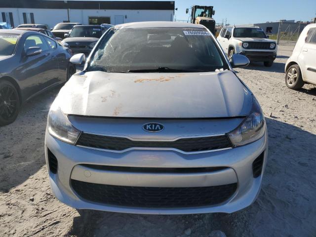 3KPA25AB2JE090398 - 2018 KIA RIO LX SILVER photo 5