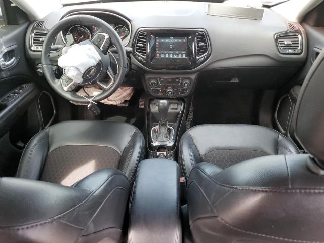 3C4NJCBB1JT438498 - 2018 JEEP COMPASS LATITUDE Argent photo 8