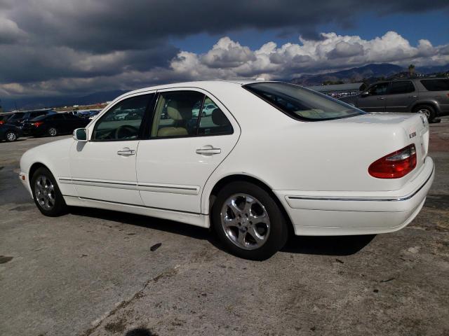 WDBJF65J62B488951 - 2002 MERCEDES-BENZ E 320 WHITE photo 2