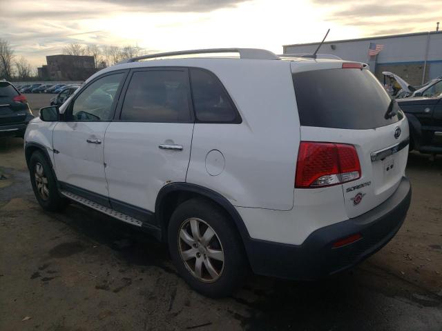 5XYKT4A23DG371788 - 2013 KIA SORENTO LX WHITE photo 2