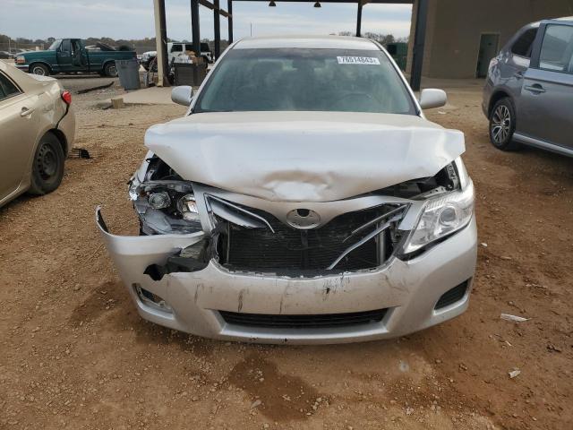 4T1BF3EKXBU760933 - 2011 TOYOTA CAMRY BASE SILVER photo 5