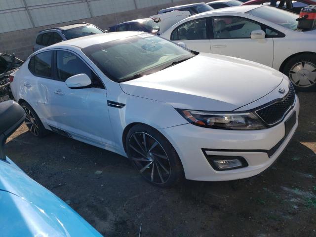 KNAGM4A75F5658203 - 2015 KIA OPTIMA LX WHITE photo 4