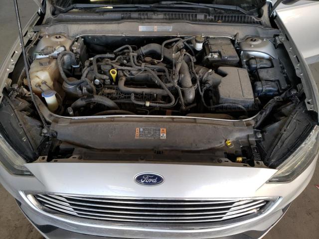 3FA6P0HD5KR229232 - 2019 FORD FUSION SE SILVER photo 11