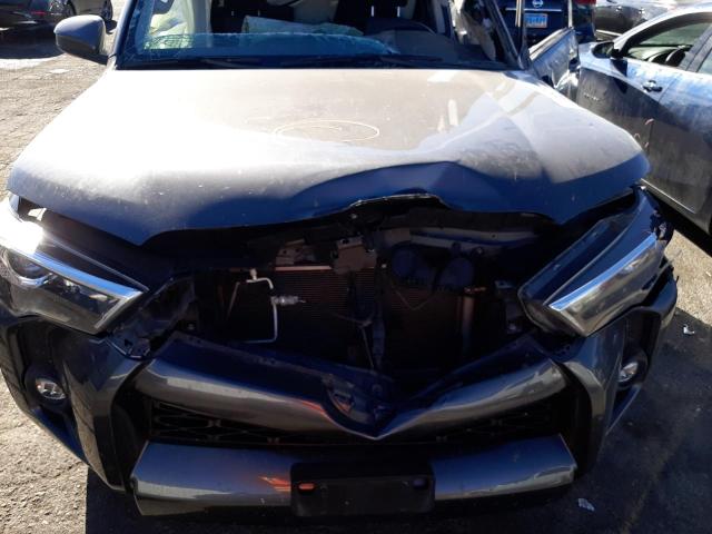 JTEMU5JR5N6086812 - 2022 TOYOTA 4RUNNER SR5/SR5 PREMIUM 石墨色 照片 11