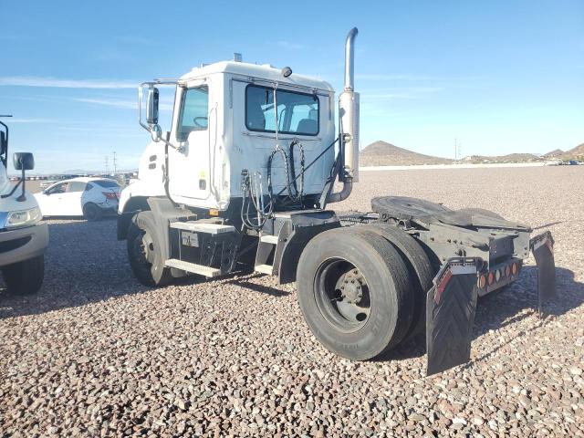 1M1AK01Y96N002778 - 2006 MACK 600 CXN600 WHITE photo 3