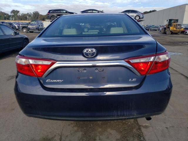 4T4BF1FK7FR503047 - 2015 TOYOTA CAMRY LE BLUE photo 6