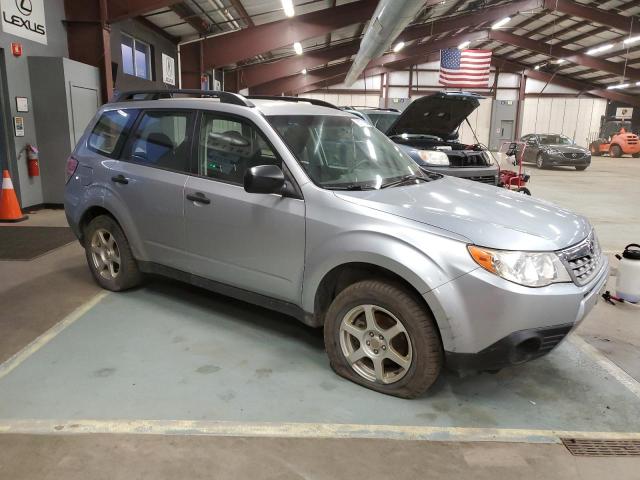 JF2SHABC1DH432622 - 2013 SUBARU FORESTER 2.5X SILVER photo 4