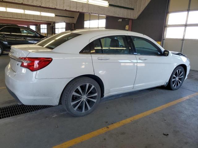 1C3CCBCG1EN135446 - 2014 CHRYSLER 200 LIMITED WHITE photo 3