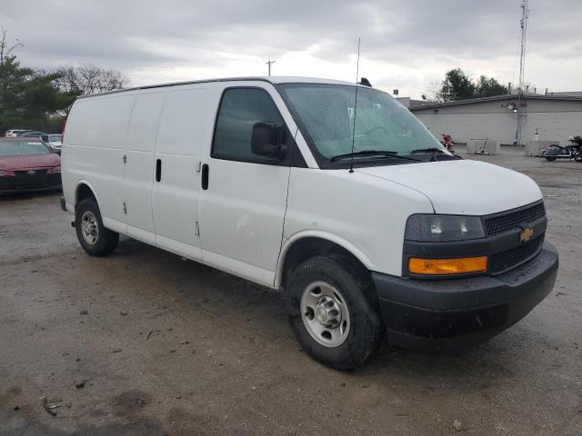 1GCWGBFG1L1188953 - 2020 CHEVROLET EXPRESS G2 WHITE photo 4