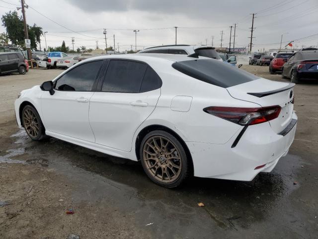 4T1G11AK4PU137961 - 2023 TOYOTA CAMRY SE NIGHT SHADE WHITE photo 2