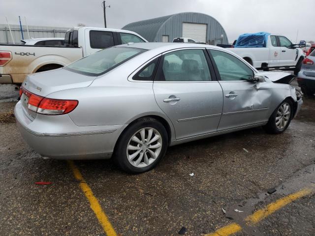 KMHFC46F68A250008 - 2008 HYUNDAI AZERA SE SILVER photo 3