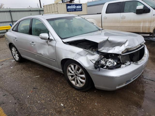 KMHFC46F68A250008 - 2008 HYUNDAI AZERA SE SILVER photo 4