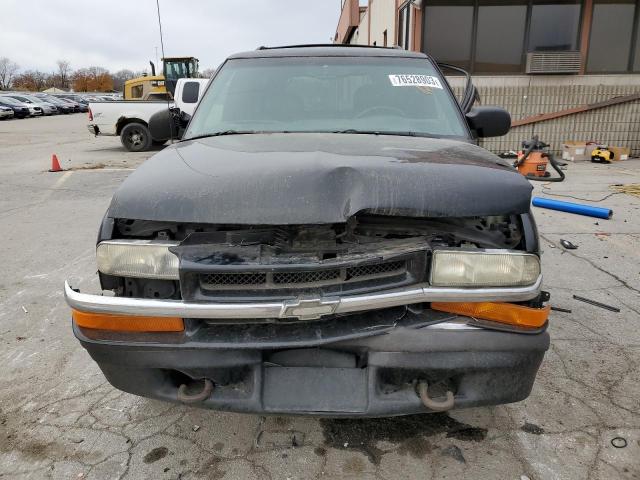 1GNDT13W812146030 - 2001 CHEVROLET BLAZER BLACK photo 5