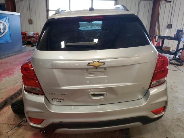 KL7CJPSB8KB809087 - 2019 CHEVROLET TRAX 1LT SILVER photo 6