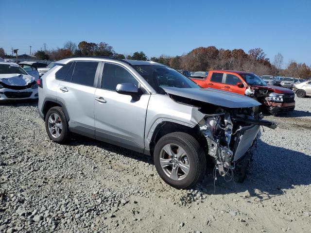 2T3RWRFV2NW139000 - 2022 TOYOTA RAV4 XLE SILVER photo 4