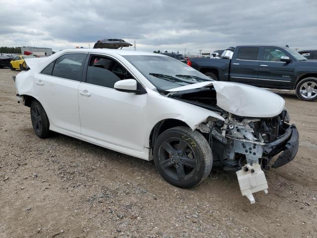 4T1BF1FK2DU661609 - 2013 TOYOTA CAMRY L WHITE photo 4