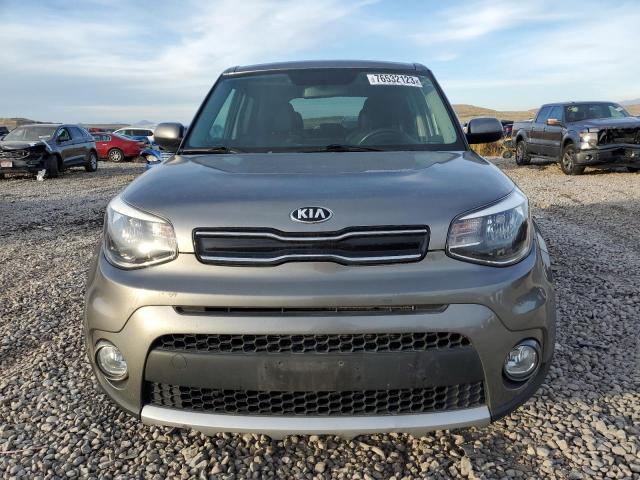 KNDJP3A53J7615257 - 2018 KIA SOUL + GRAY photo 5