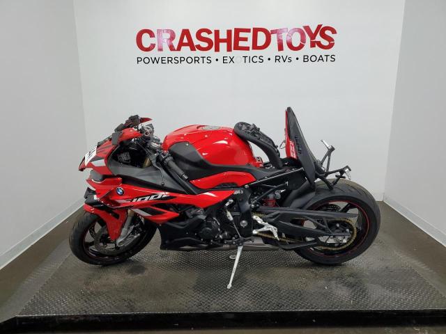 WB10E6309R6J52723 - 2024 BMW S 1000 RR RED photo 3