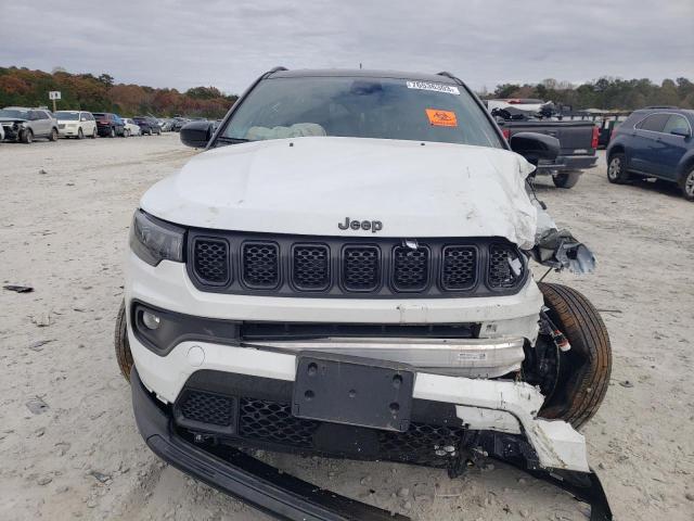 3C4NJDBN8PT530569 - 2023 JEEP COMPASS LATITUDE WHITE photo 5