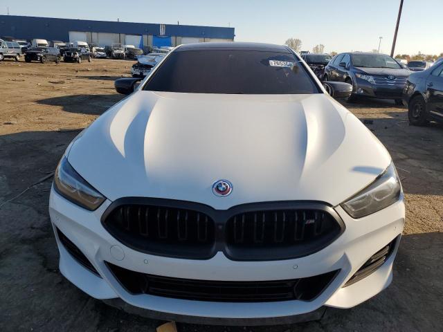 WBAGV8C01PCL31007 - 2023 BMW M850XI WHITE photo 5