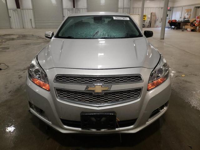 1G11H5SA3DF308324 - 2013 CHEVROLET MALIBU LTZ ვერცხლისფერი ფოტო 5