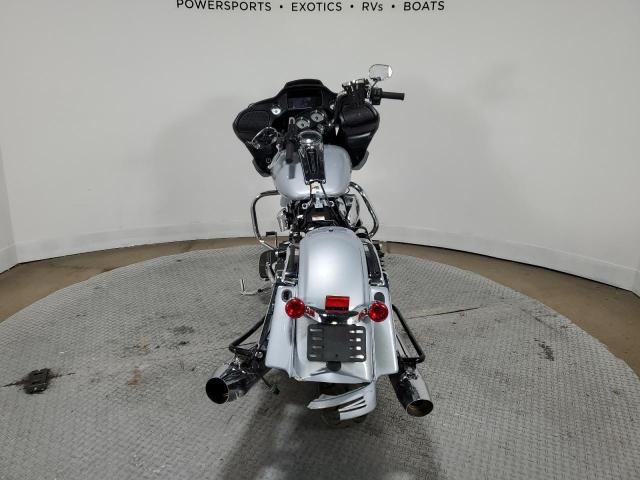 1HD1KHC10PB637372 - 2023 HARLEY-DAVIDSON FLTRX 银色 照片 4