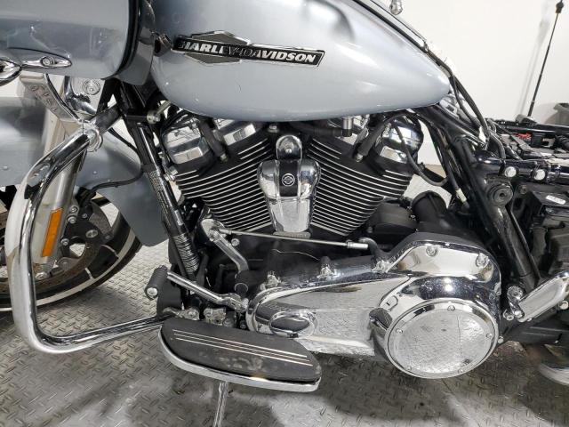 1HD1KHC10PB637372 - 2023 HARLEY-DAVIDSON FLTRX SILVER photo 6