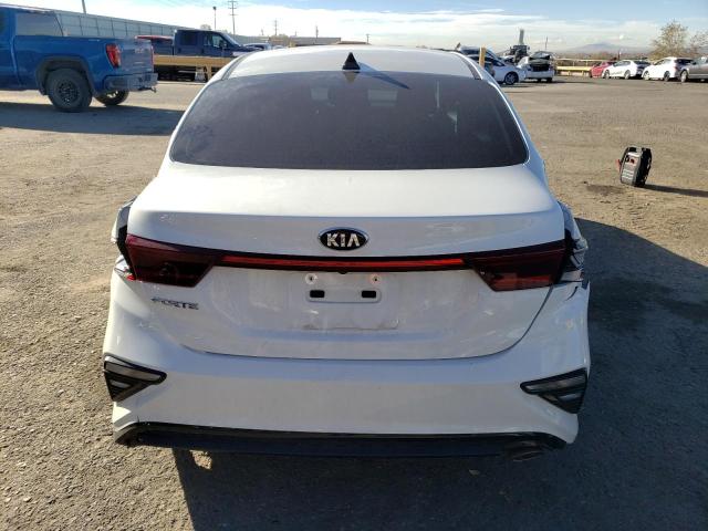 3KPF24AD5KE136227 - 2019 KIA FORTE FE WHITE photo 6