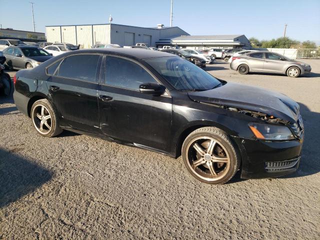 1VWAP7A38DC121894 - 2013 VOLKSWAGEN PASSAT S Սև լուսանկար 4