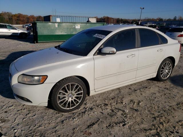 YV1382MS2A2491782 - 2010 VOLVO S40 2.4I WHITE photo 1