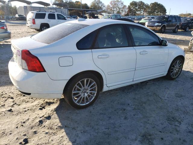 YV1382MS2A2491782 - 2010 VOLVO S40 2.4I WHITE photo 3