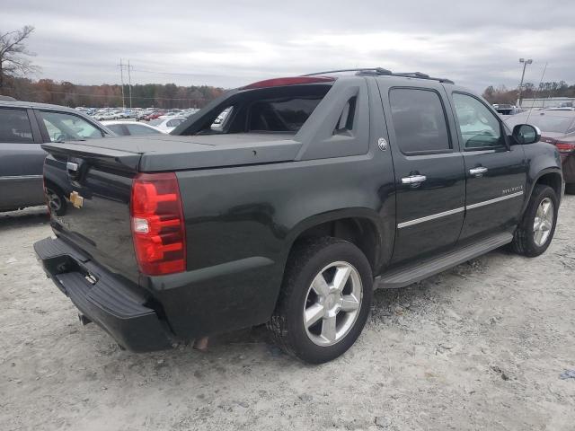 3GNTKGE75DG258593 - 2013 CHEVROLET AVALANCHE LTZ GREEN photo 3