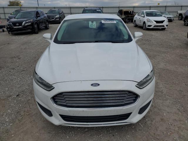 3FA6P0H73FR144485 - 2015 FORD FUSION SE WHITE photo 5