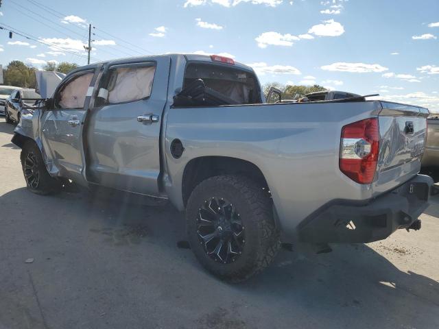 5TFAW5F12EX357145 - 2014 TOYOTA TUNDRA CREWMAX PLATINUM 银色 照片 2